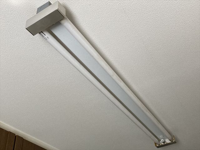 茨城県取手市 家庭用LED化(台所天井、台所手元照明、洗面所)工事