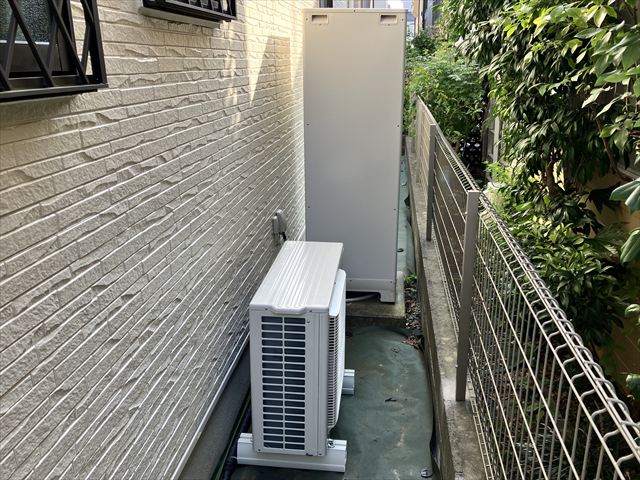 茨城県守谷市 家庭用エコキュート交換、コンセント・スイッチ交換、ドアホン交換、ダウンライト交換、キッチン手元照明交換、屋外照明交換工事