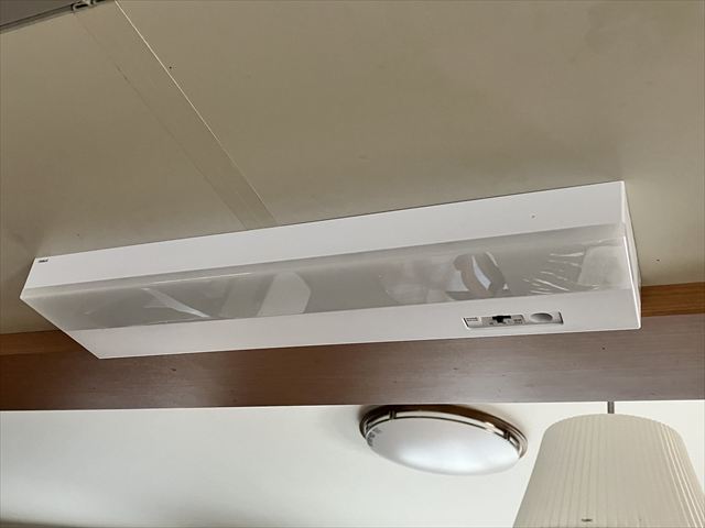 茨城県守谷市 家庭用エコキュート交換、コンセント・スイッチ交換、ドアホン交換、ダウンライト交換、キッチン手元照明交換、屋外照明交換工事