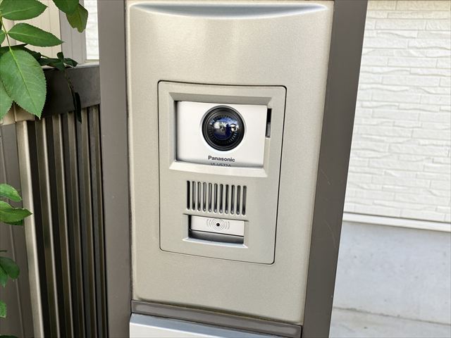 茨城県守谷市 家庭用エコキュート交換、コンセント・スイッチ交換、ドアホン交換、ダウンライト交換、キッチン手元照明交換、屋外照明交換工事