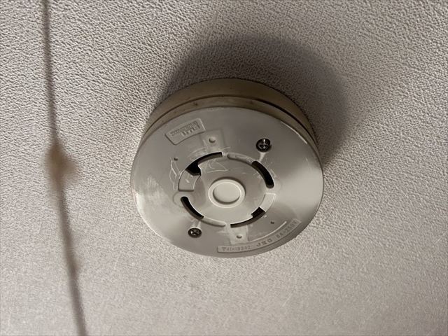 茨城県土浦市 マンション用ガス警報器用台座交換工事