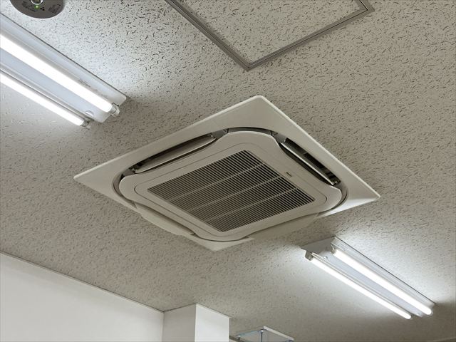 千葉県流山市 オフィス用パッケージエアコン交換工事