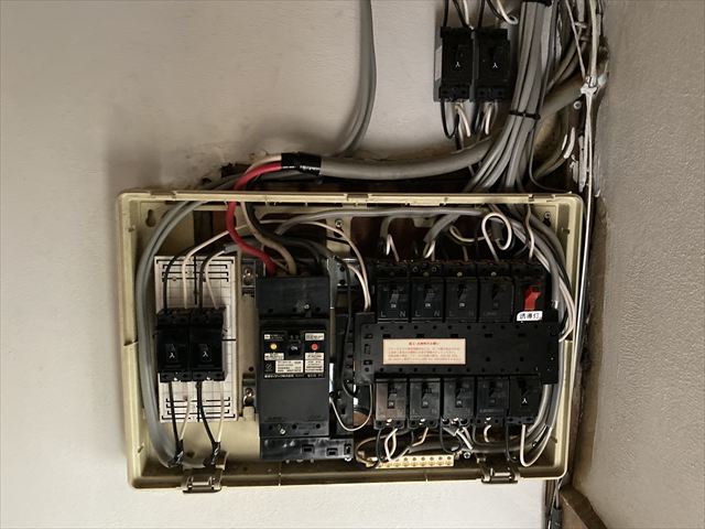 茨城県取手市 オフィス用アンペアアップ・コンセント増設・スイッチ交換工事