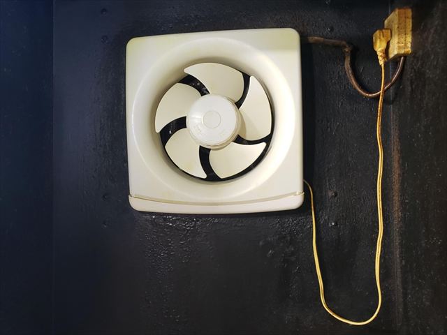 茨城県守谷市 家庭用換気扇交換工事