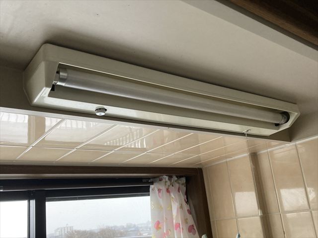 茨城県取手市 家庭用キッチン照明LED化工事