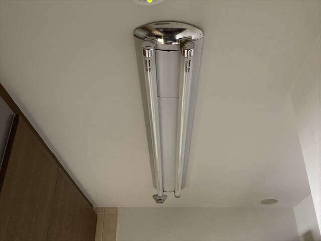 茨城県取手市 家庭用キッチン照明LED化工事