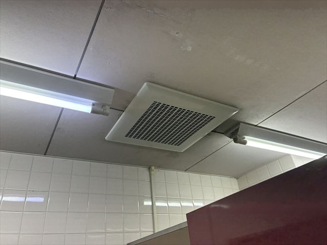 千葉県柏市 オフィス用天井埋込ダクト用換気扇工事