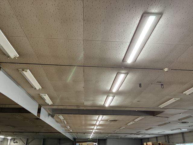 茨城県牛久市 オフィス用照明LED化工事