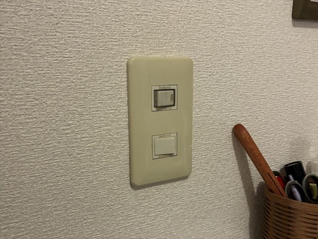 千葉県我孫子市 家庭用スイッチ交換、シーリング化工事