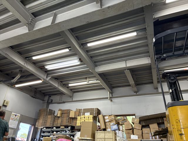 千葉県柏市 オフィス用照明LED化、コンセント交換工事