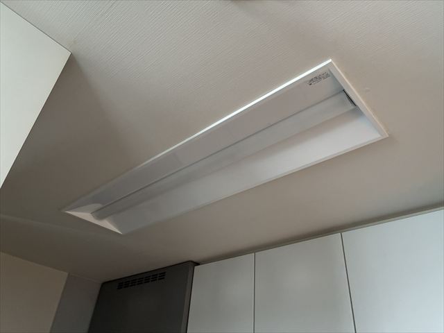 家庭用キッチン照明交換工事