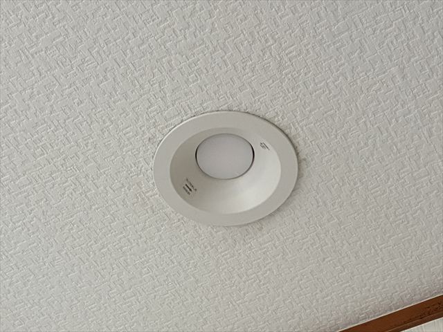 茨城県常総市 家庭用エアコン交換、スイッチ交換、ダウンライト交換、コンセント増設工事