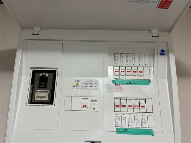 茨城県守谷市 家庭用エアコン交換、分電盤交換、専用回路増設、照明交換工事