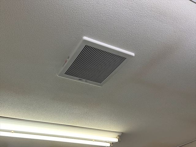 茨城県守谷市 オフィス用屋根裏換気増設工事