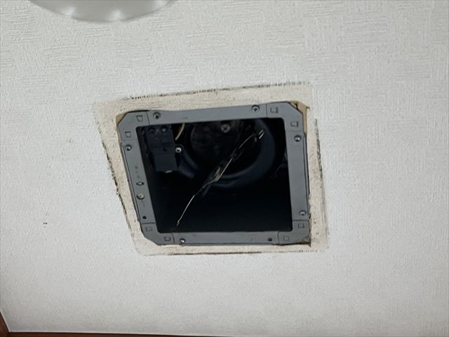 茨城県つくば市 家庭用換気扇交換工事